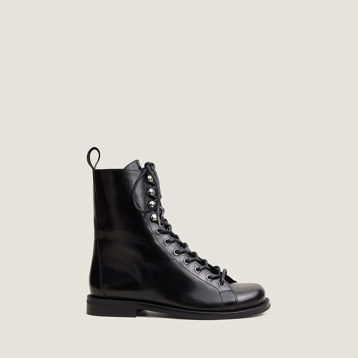 Boots with round toes in black leather | DALIXO