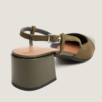 Low-heel slingbacks in khaki patent leather and khaki suede | DHAPOPY