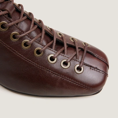 Lace-up heeled ankle boots brown