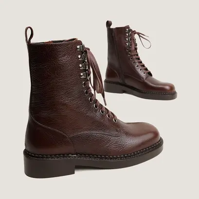 Lace-up heeled ankle boots brown