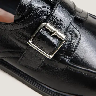 Buckle derbies black