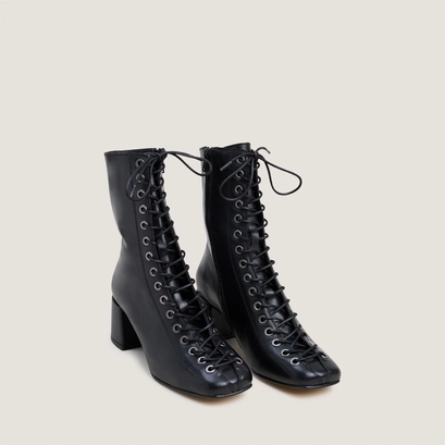 Heeled ankle boots black