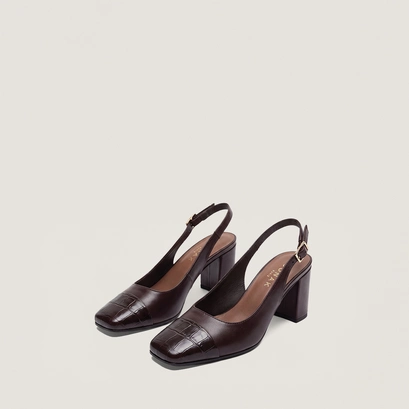 Heeled Pumps black