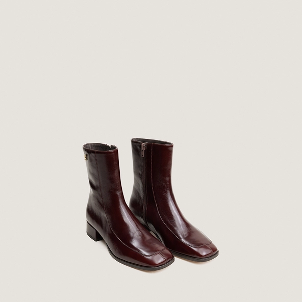 Square-toe ankle boots in chocolate vintage leather | VAREL