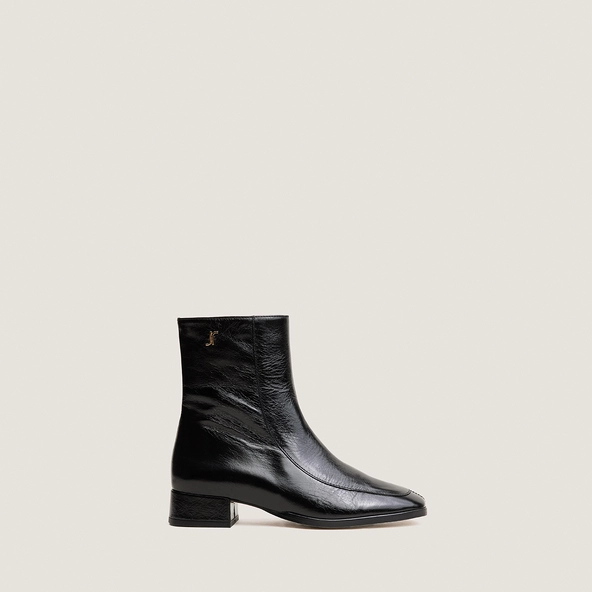 Square-toe ankle boots in black vintage leather | VAREL