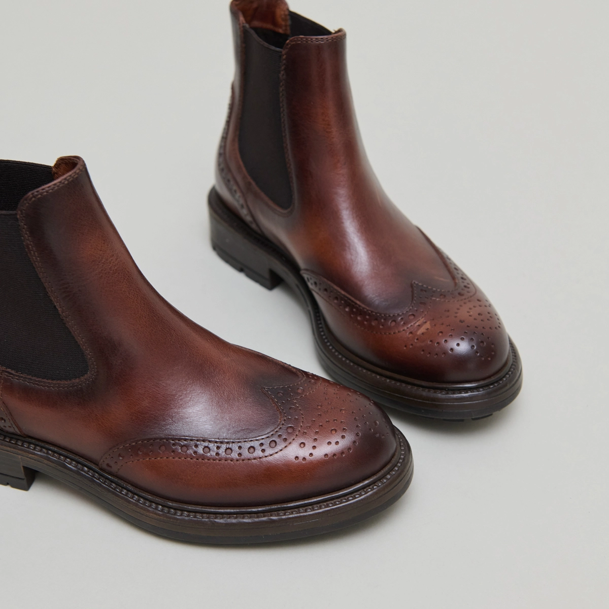 Boots à semelles crantées in cognac patinated leather | CELIA