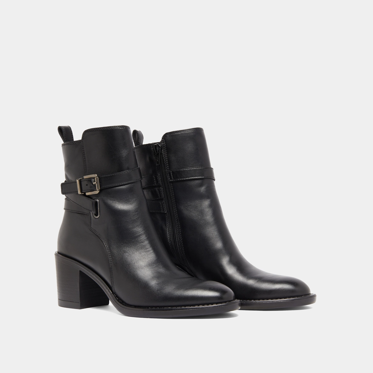 Bottines à talons et boucles in black leather | CAJOU