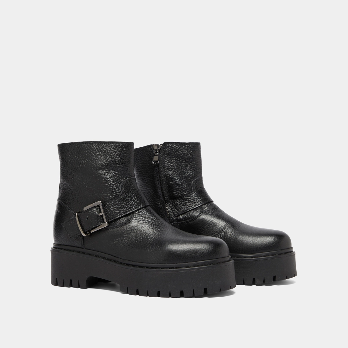 Boots à semelles crantées et boucles in black grained leather | RANA