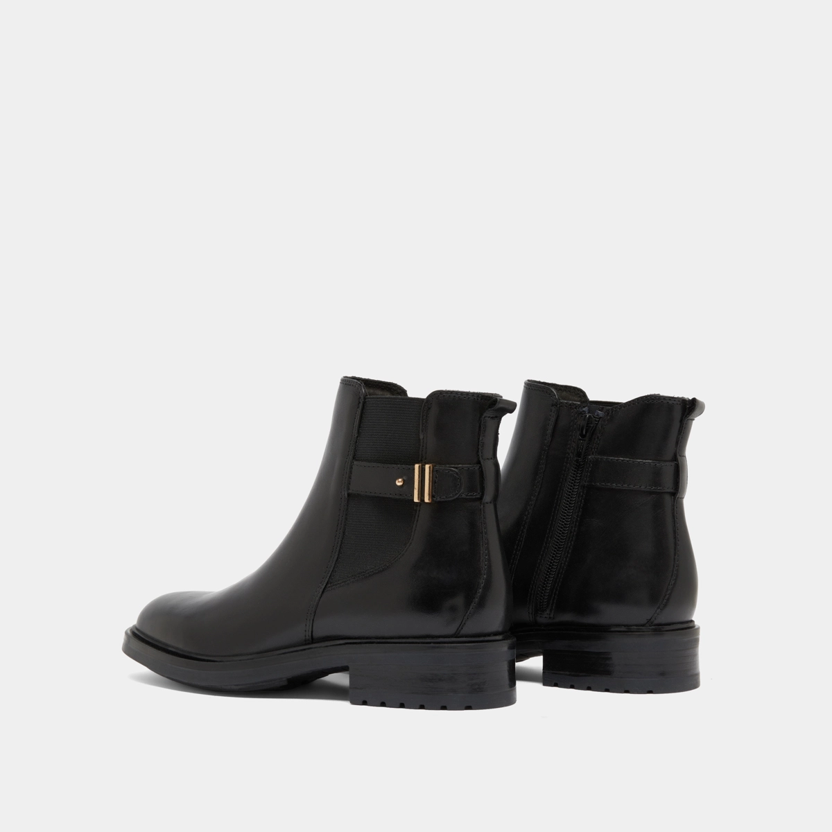 Boots basses &agrave; talons crant&eacute;s in black leather | GABIN