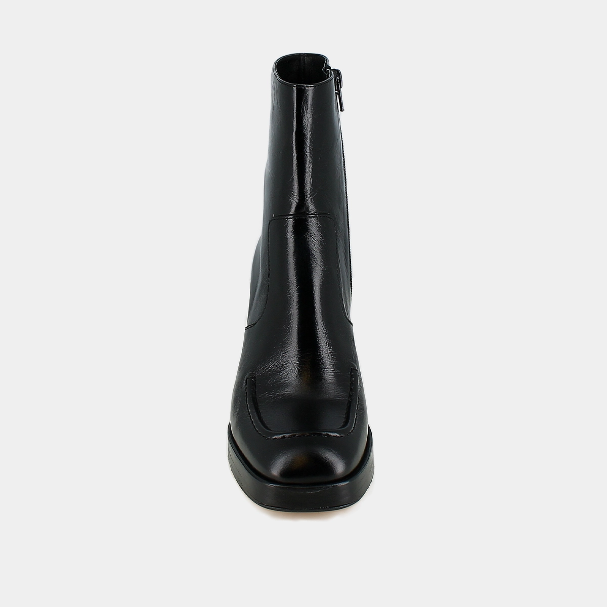 Bottines à talons et bouts carrés in black distressed leather | VERONICA