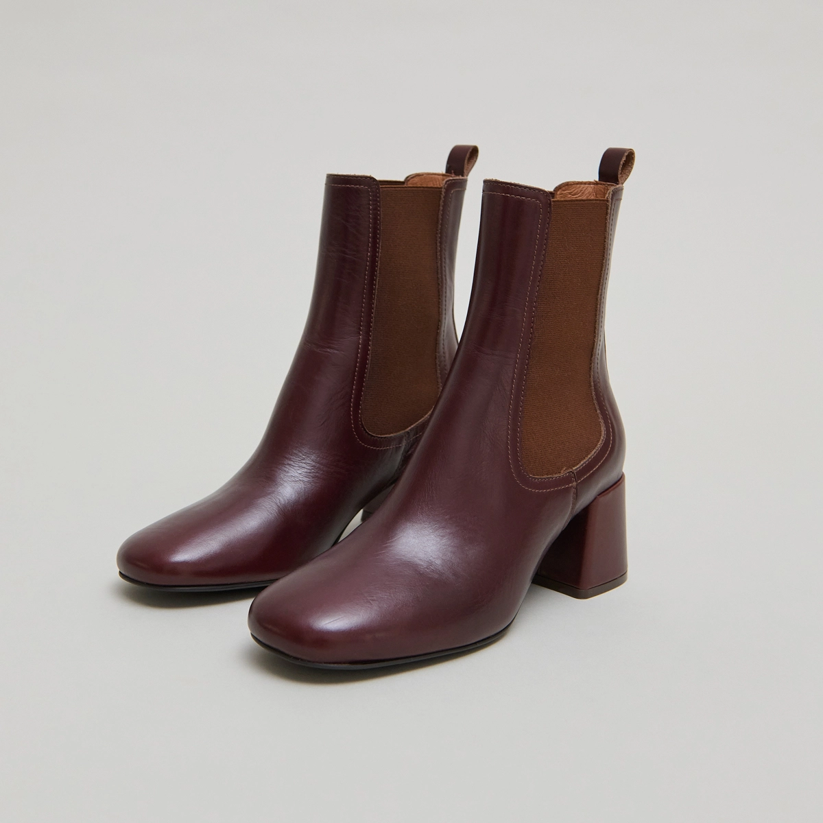 Bottines &agrave; talons et &eacute;lastiques in brown leather | DENON