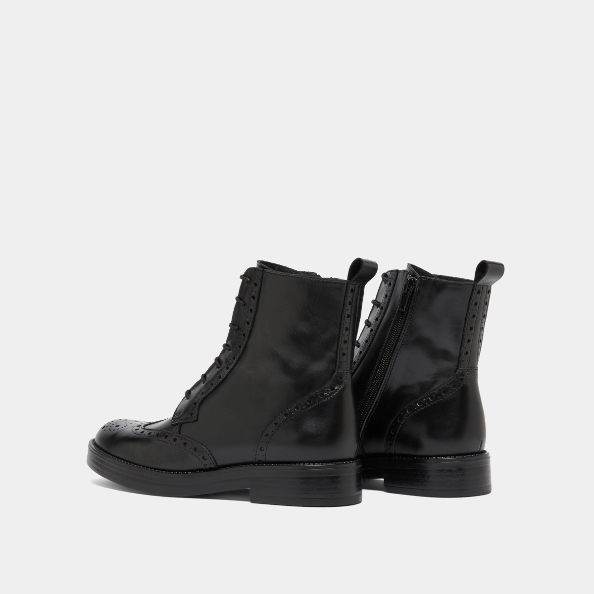Boots à lacets in black leather | ARI
