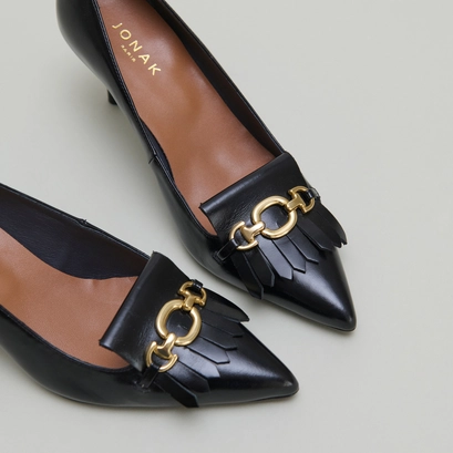 Escarpins &agrave; mors dor&eacute;s in black leather | DELBA