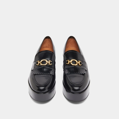 Mocassins &agrave; boucles dor&eacute;es in black glazed leather | delphes