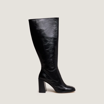 Square-toe high boots in black distressed leather calf size m | vaubane