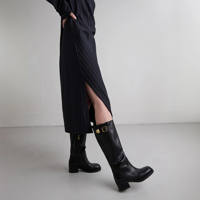 Bottes hautes &agrave; boucles in black leather | irena