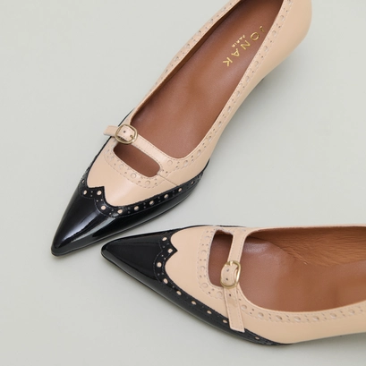 Escarpins &agrave; brides et d&eacute;tails perfor&eacute;s..... in black patent and beige leather | dalta