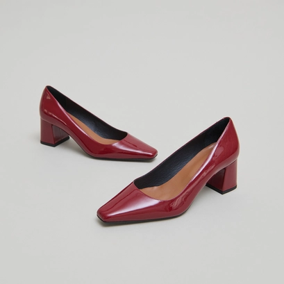 Escarpins &agrave; talons recouverts in carmine red patent | dulina