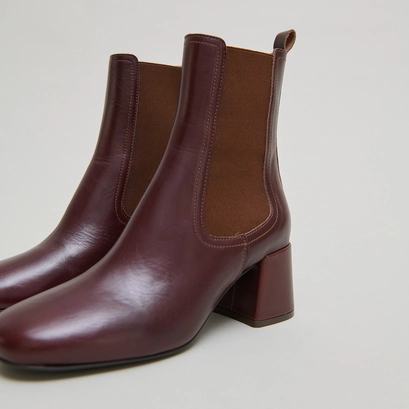 Bottines &agrave; talons et &eacute;lastiques in brown leather | denon