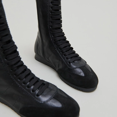 Baskets hautes &agrave; lacets in black suede and black leather | doubone