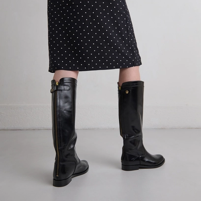Bottes &agrave; fermetures &eacute;clairs arri&egrave;res in black leather | auros