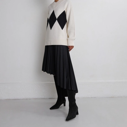 Bottes &agrave; talons et bouts pointus in black suede | danou