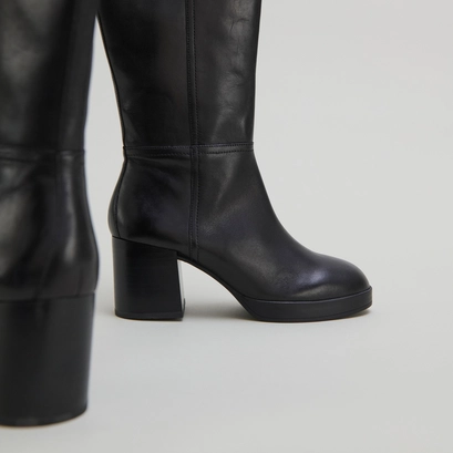 Bottes &agrave; talons in black leather | anelia