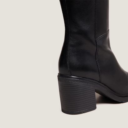 Bottes &agrave; talons et &agrave; bouts ronds in black leather | atilus