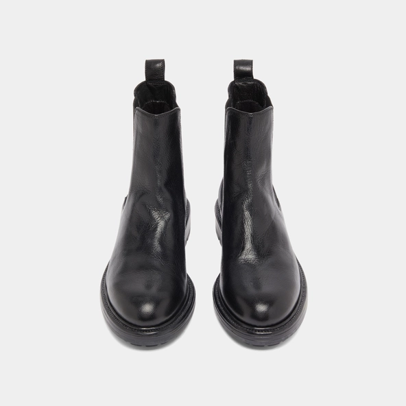 Lowboots with elastic straps and notched soles in black grained leather | CELINA