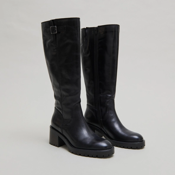 Bottes à semelles crantées in black leather | CECILIEN