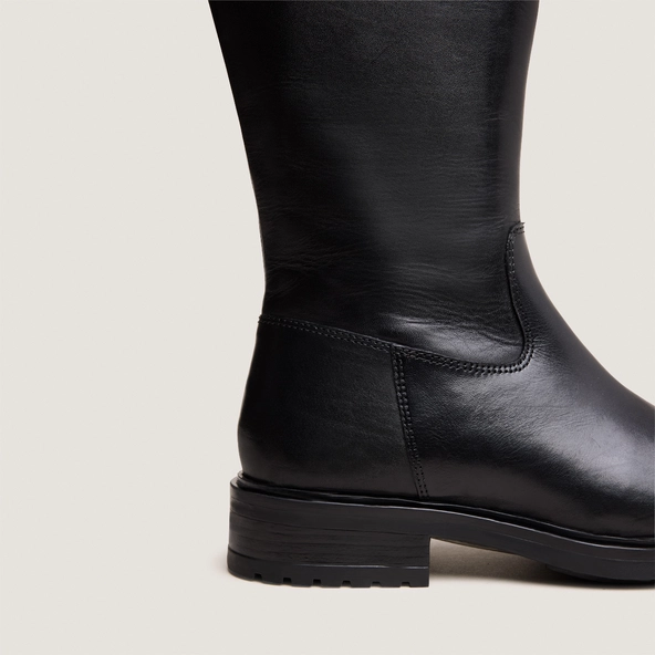 Bottes à talons crantés in black leather | GRACIANA