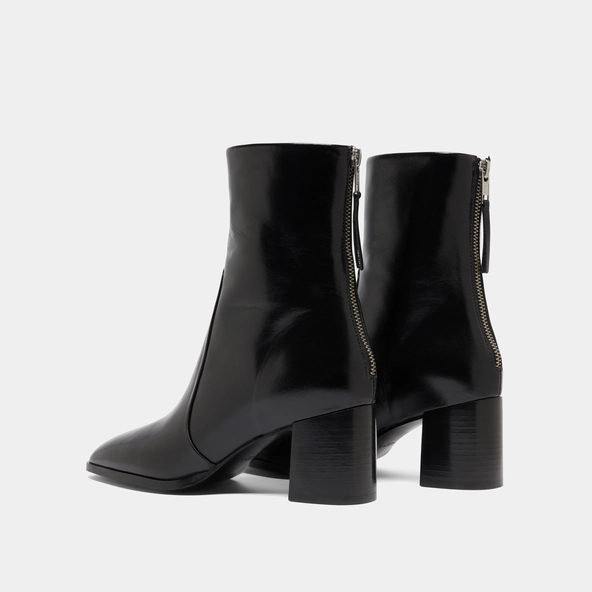 Bottines avec fermeture &eacute;clair arri&egrave;re in black leather | DETRAS