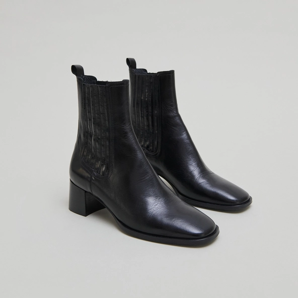 Bottines &agrave; fronces in black leather | DINGO