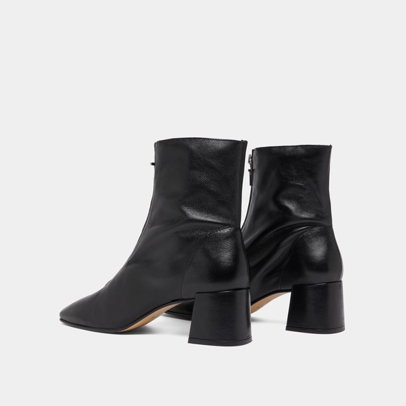 Bottines à fermetures éclairs avant in black leather | AMARYLLIS