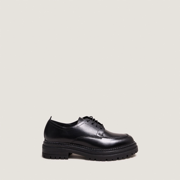 Derbies &agrave; semelles crant&eacute;es in black leather | ADALOU