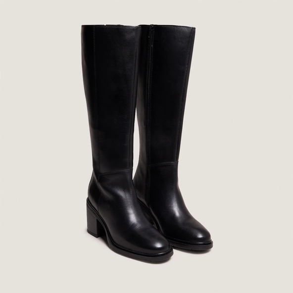 Bottes &agrave; talons et &agrave; bouts ronds in black leather | ATILUS