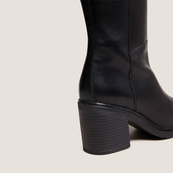 Bottes &agrave; talons et &agrave; bouts ronds in black leather | ATILUS