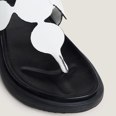 Sandales &agrave; brides ajustantes in ecru leather | wind