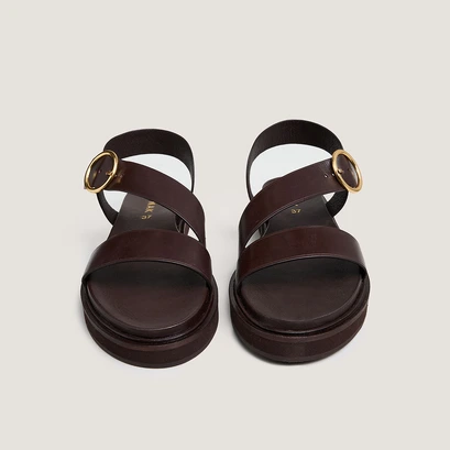 Sandales &agrave; brides larges in dark brown leather | wash