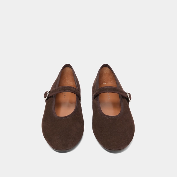Ballet flats with straps and buckles in dark brown velvet | DEESSE