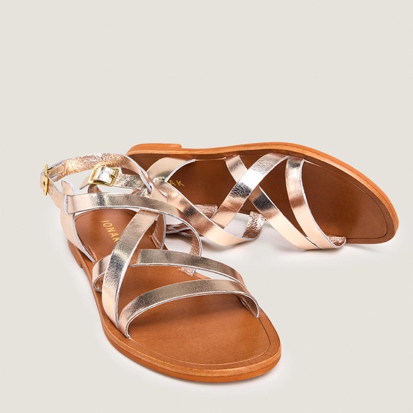 Cross-strap sandals in platinum and cognac metallic leather | WISCHIA