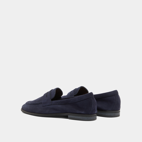 Mocassins &agrave; talons plats et bouts arrond... navy
