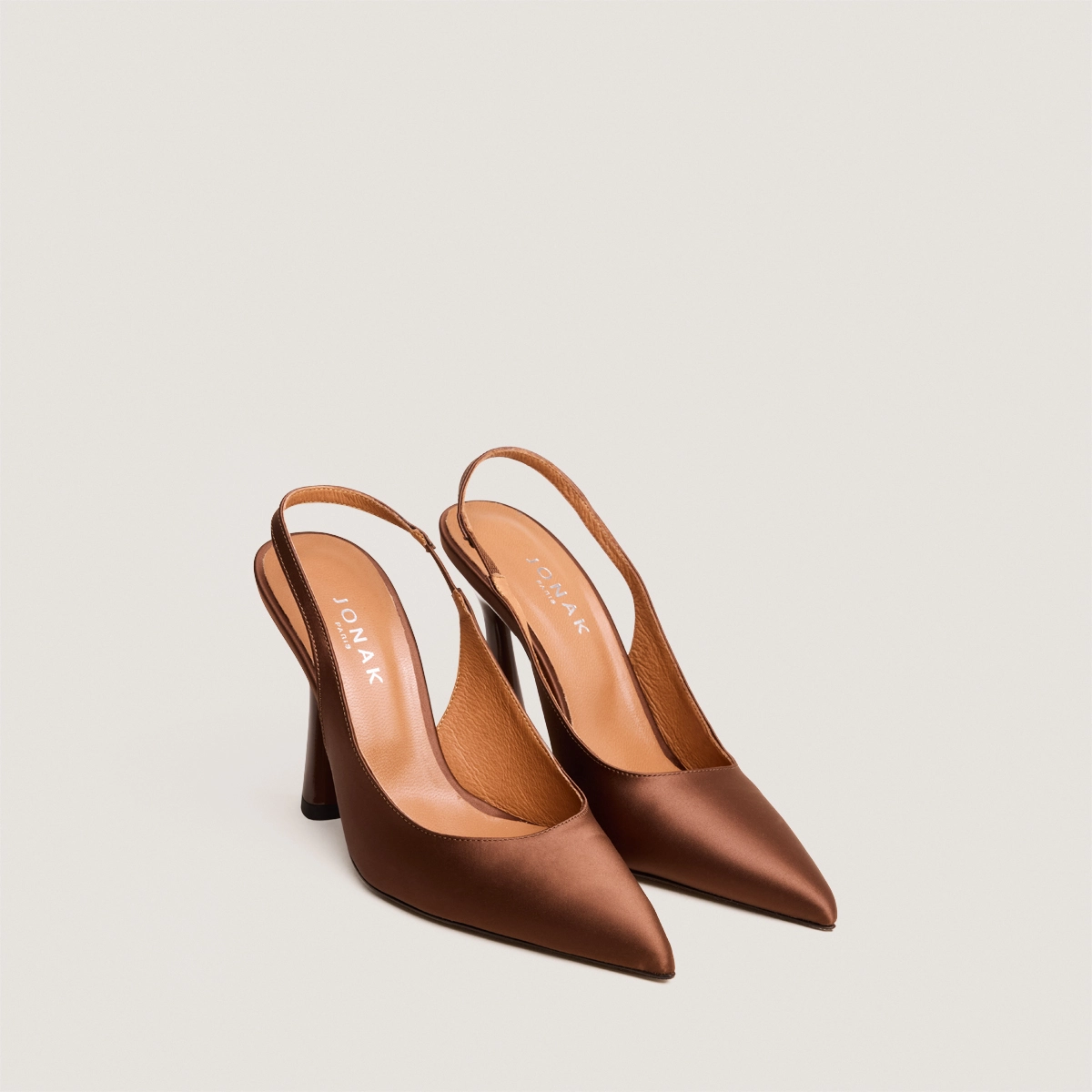 Pointed-toe slingbacks in brown satin | DRESSY