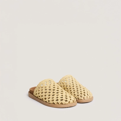 Mules ajour&eacute;es in beige raffia | wolfang