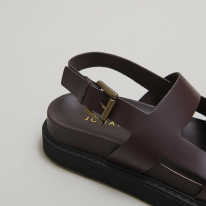 Sandales &agrave; brides crois&eacute;es in dark brown glazed leather | LAGUNE