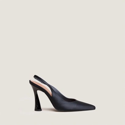Pointed-toe slingbacks in black satin | dressy
