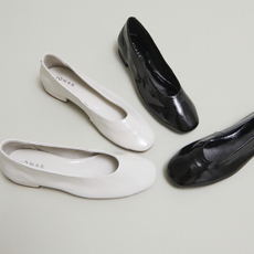 Ballerines &agrave; petits talons ecru