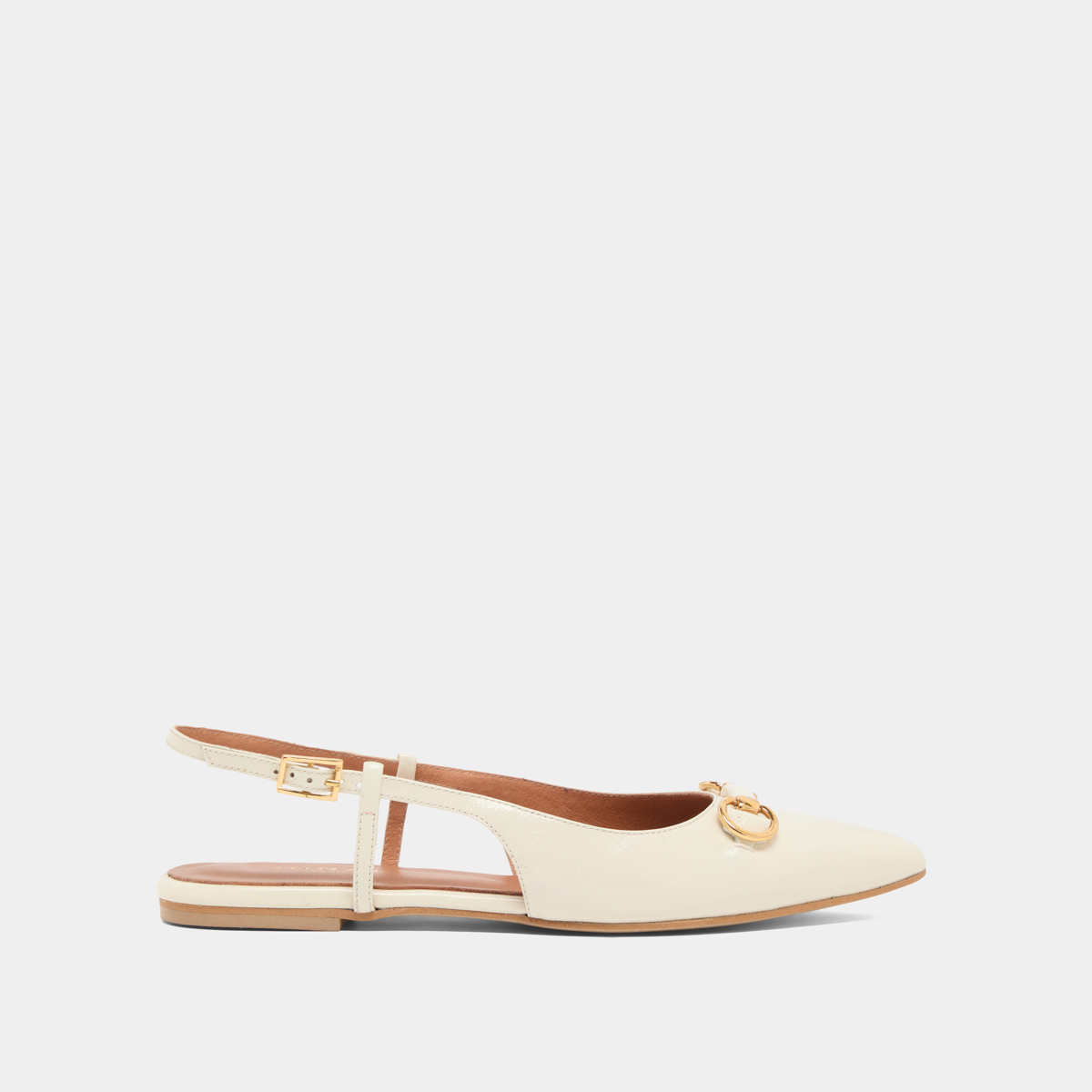 Ballerines slingbacks &agrave; bouts pointus et mors dor&eacute;s in ecru shiny leather | DEDICACE