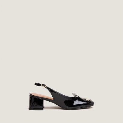 Escarpins slingbacks &agrave; monogrammes in black varnish | daiki