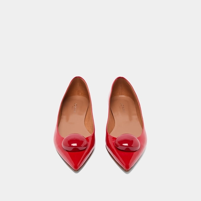 Ballerines &agrave; bouts pointus et billes in red varnish | DALIDO